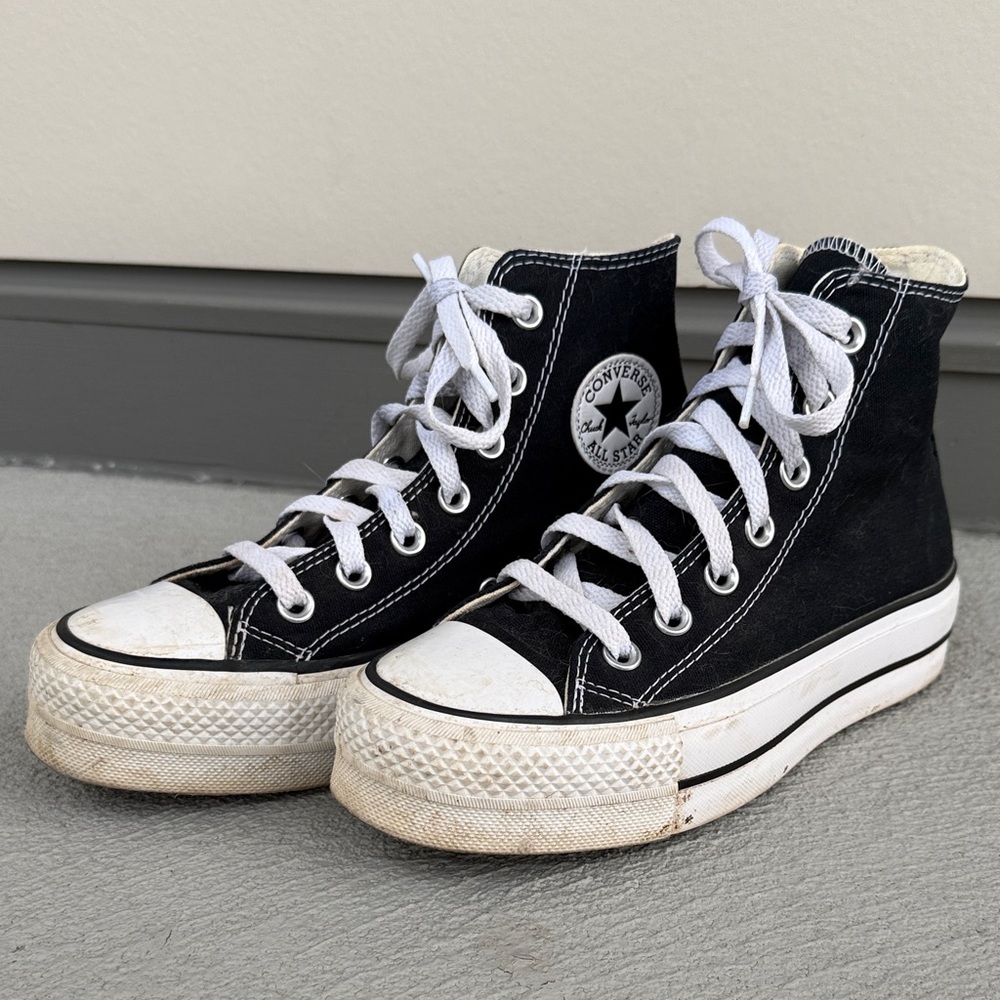 Converse Chuck Taylor All Star Lift Platform Sneakers